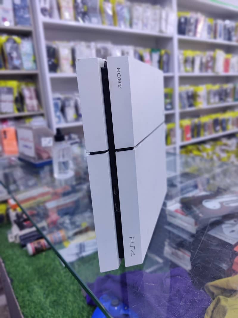 PS4 Gaming Console Complete Set 2