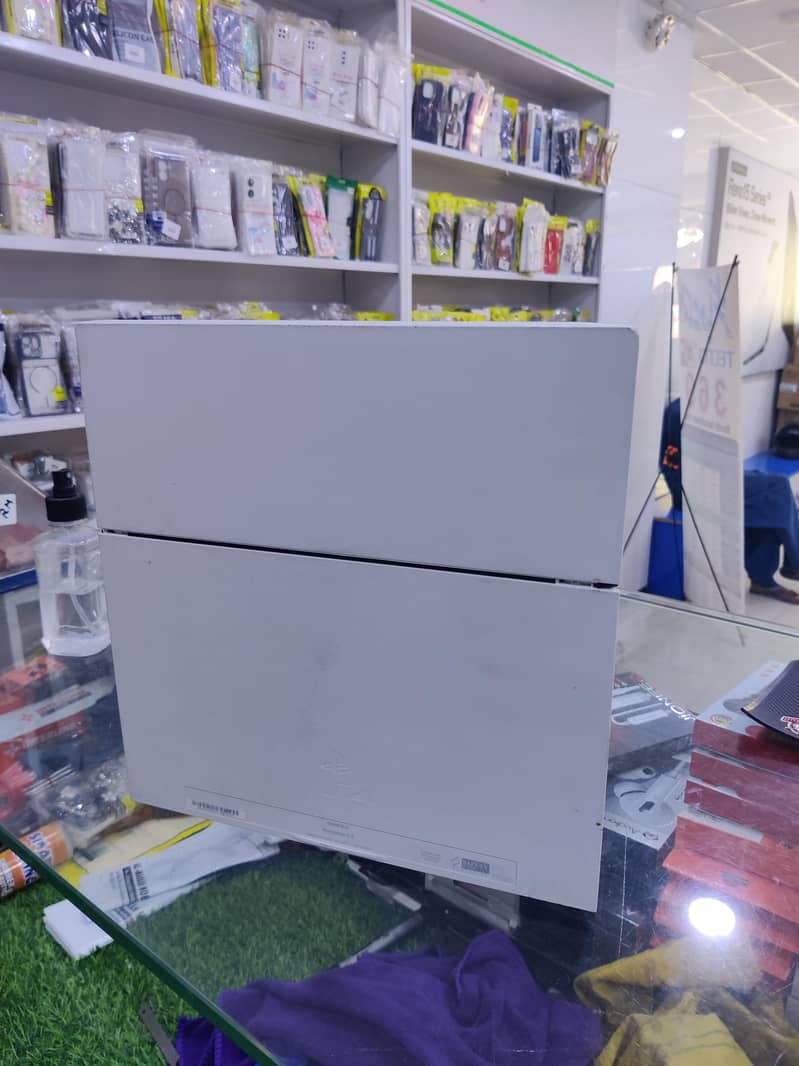 PS4 Gaming Console Complete Set 4