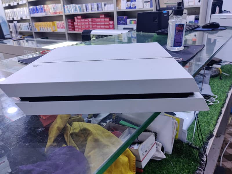 PS4 Gaming Console Complete Set 6