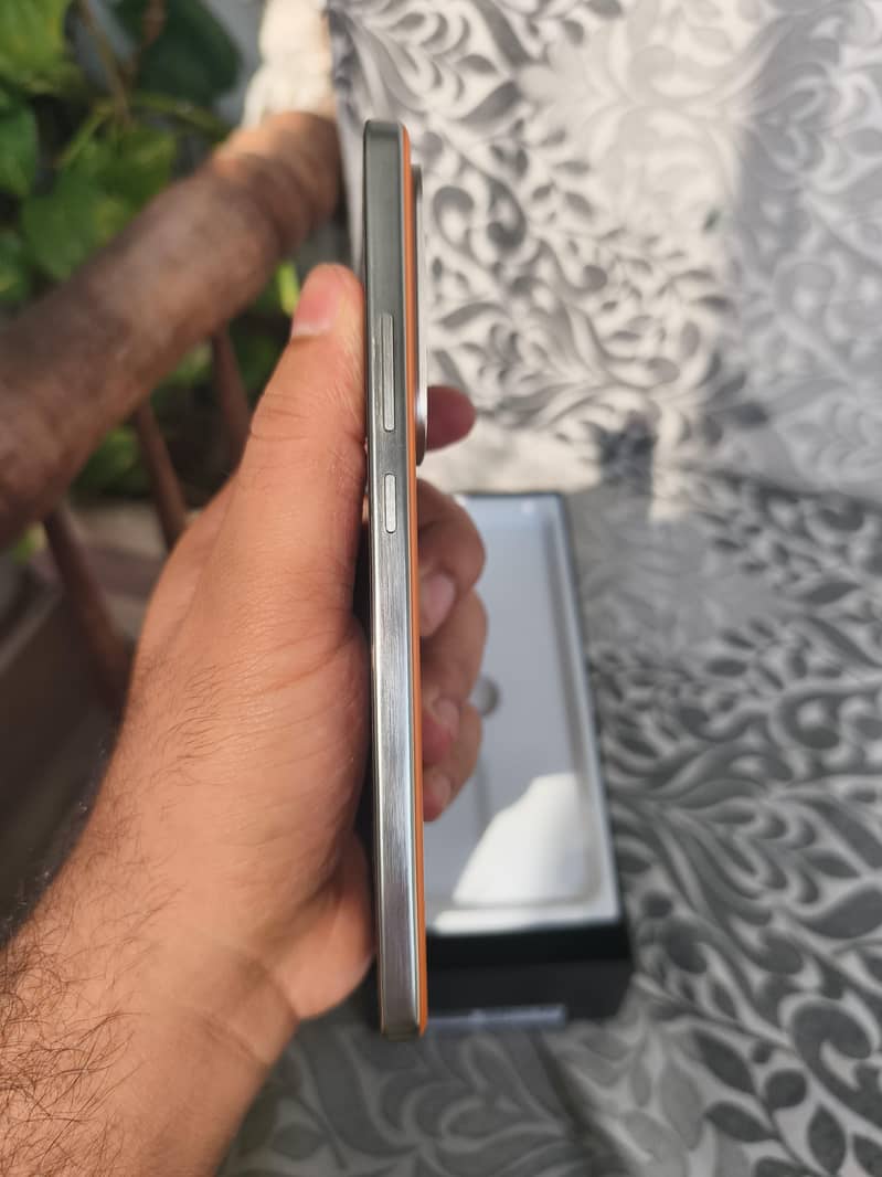 OnePlus Ace 5 15