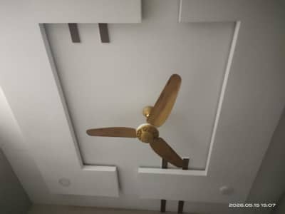 gfc ka ceiling fan hai almost new
