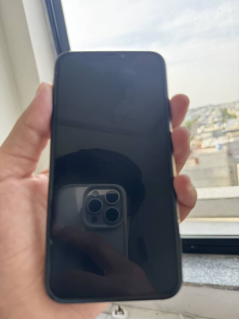 Iphone Xs 4