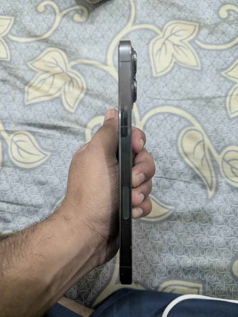 Iphone 13 pro max 4