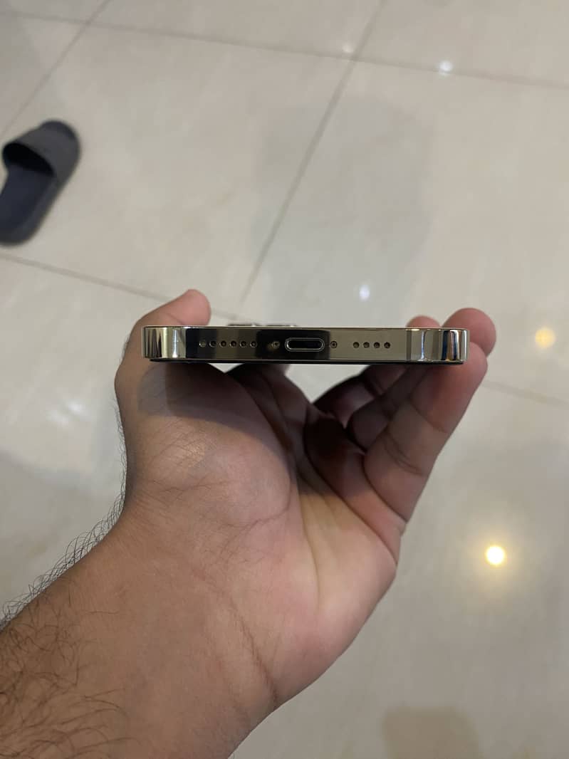 Iphone 13 pro max 5