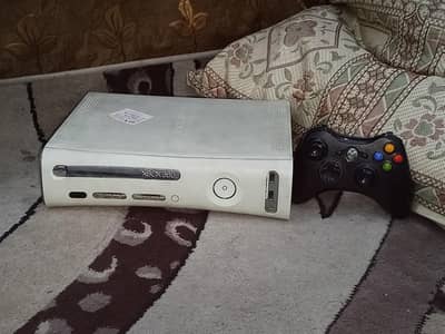X BOX 360 WITH ONE CONTROLLER  More Then 50+ Games like Minecraft blur