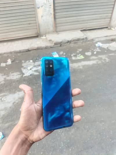infinix not 8 6 128 only phone 5200 MAH battery