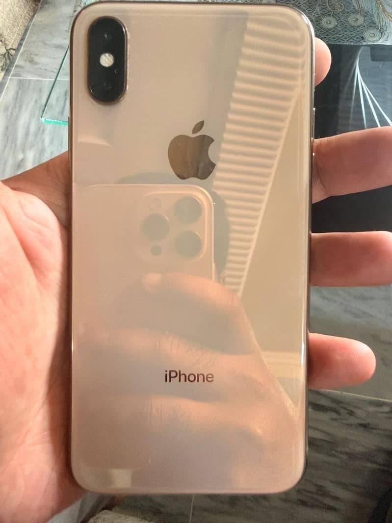 iPhone xs 1