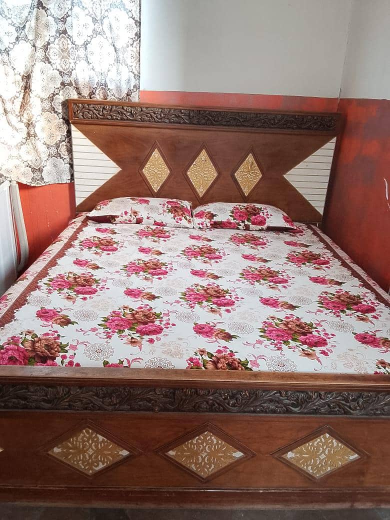 bed + almari 0