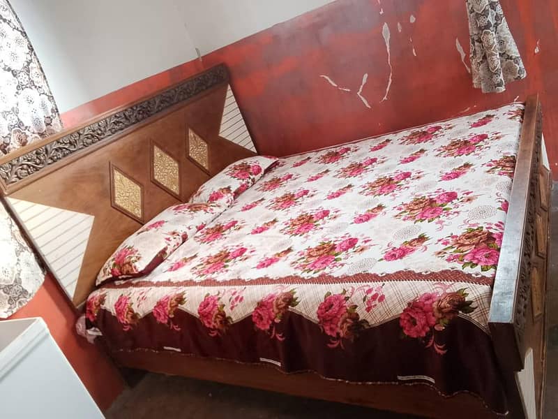 bed + almari 1
