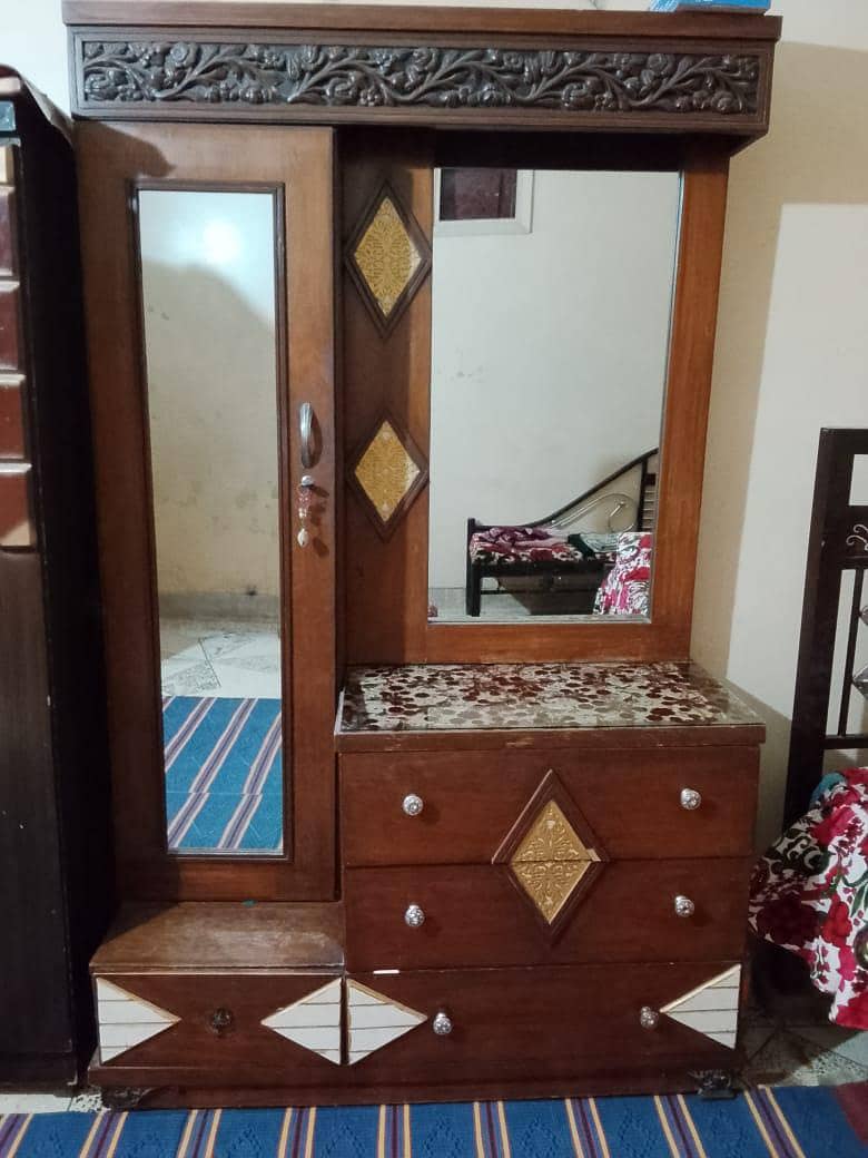 bed + almari 7