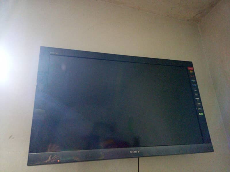 LCD 40 inch 1
