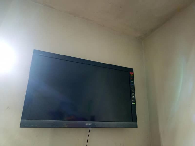 LCD 40 inch 5
