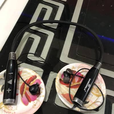 Bluetooth headphones