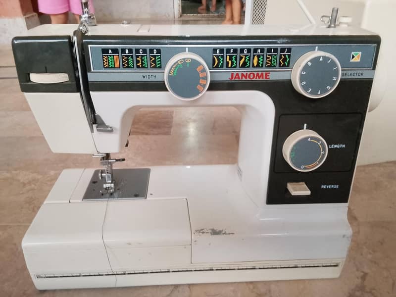 sewing machine  janome 0