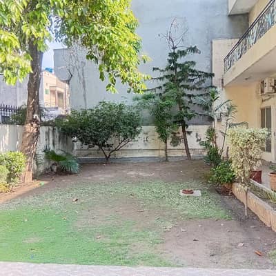 1 Kamal House Available For Rent For Silent Office