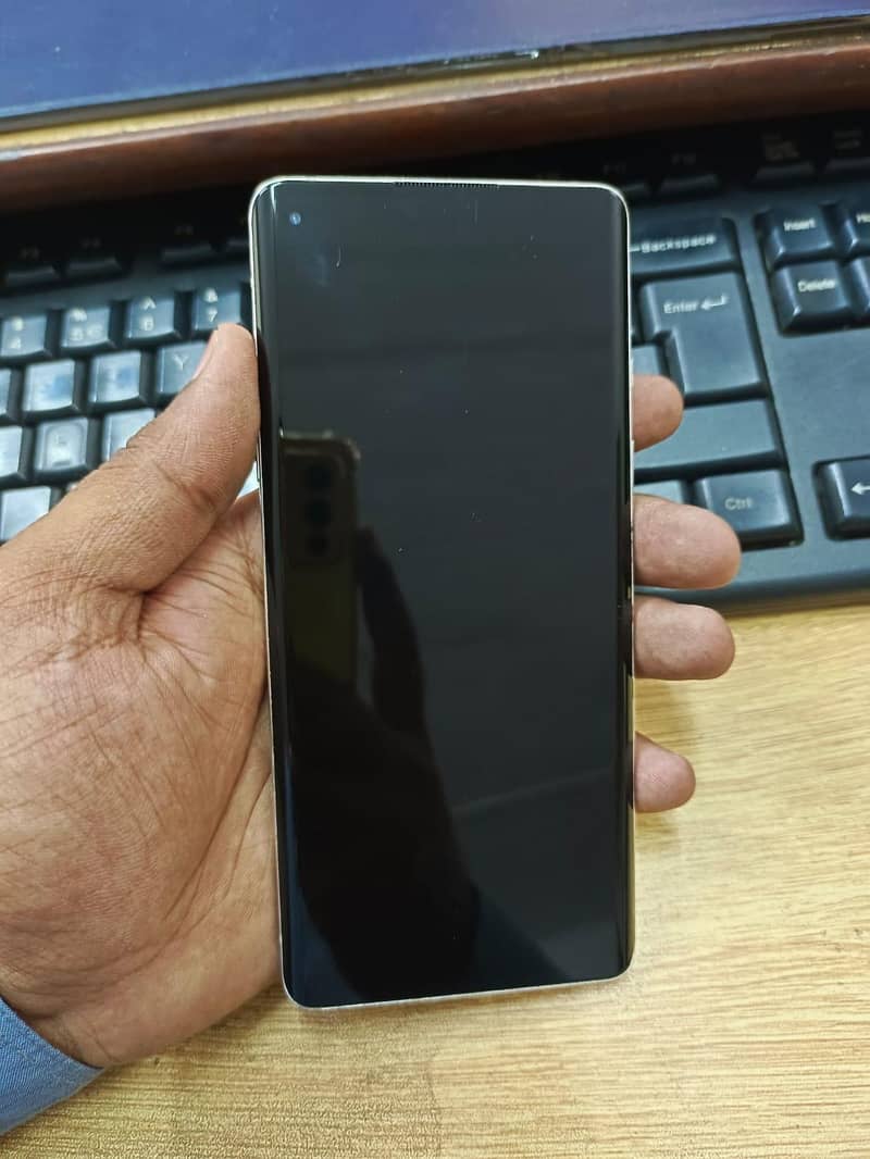 ONE PLUS 8 9