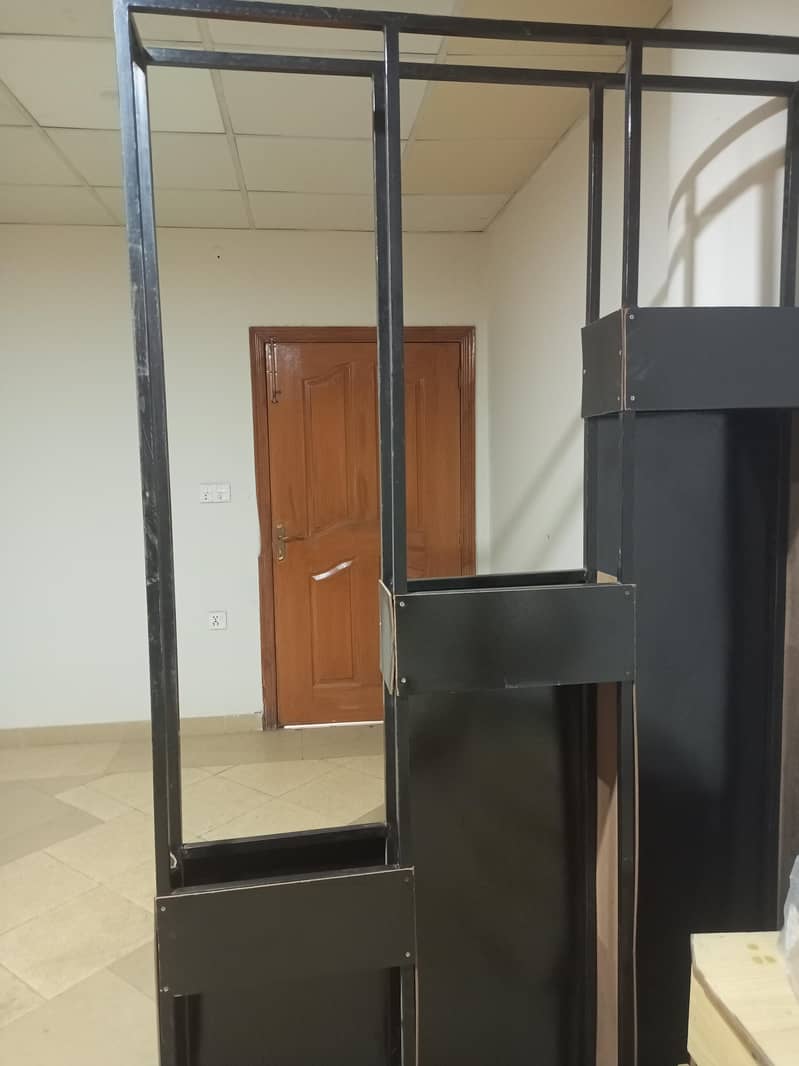 Partitions Rack 2