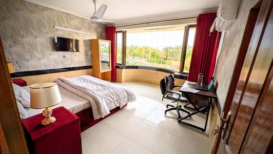 Furnished Studio Room with Parking