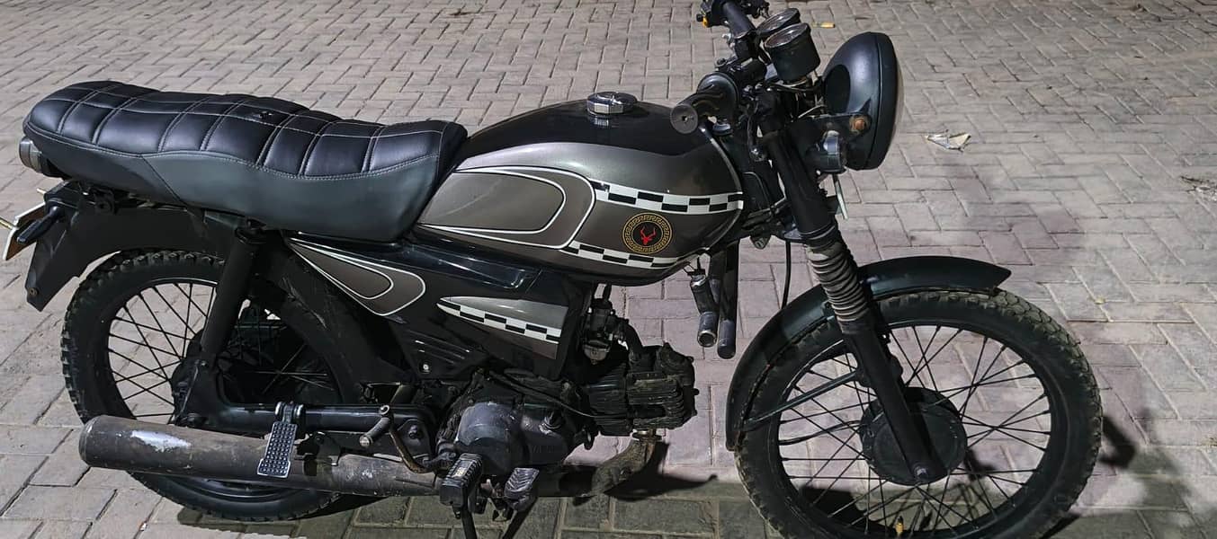 YAMAHA 4