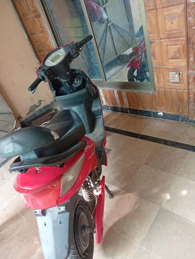 electric scooty for sale