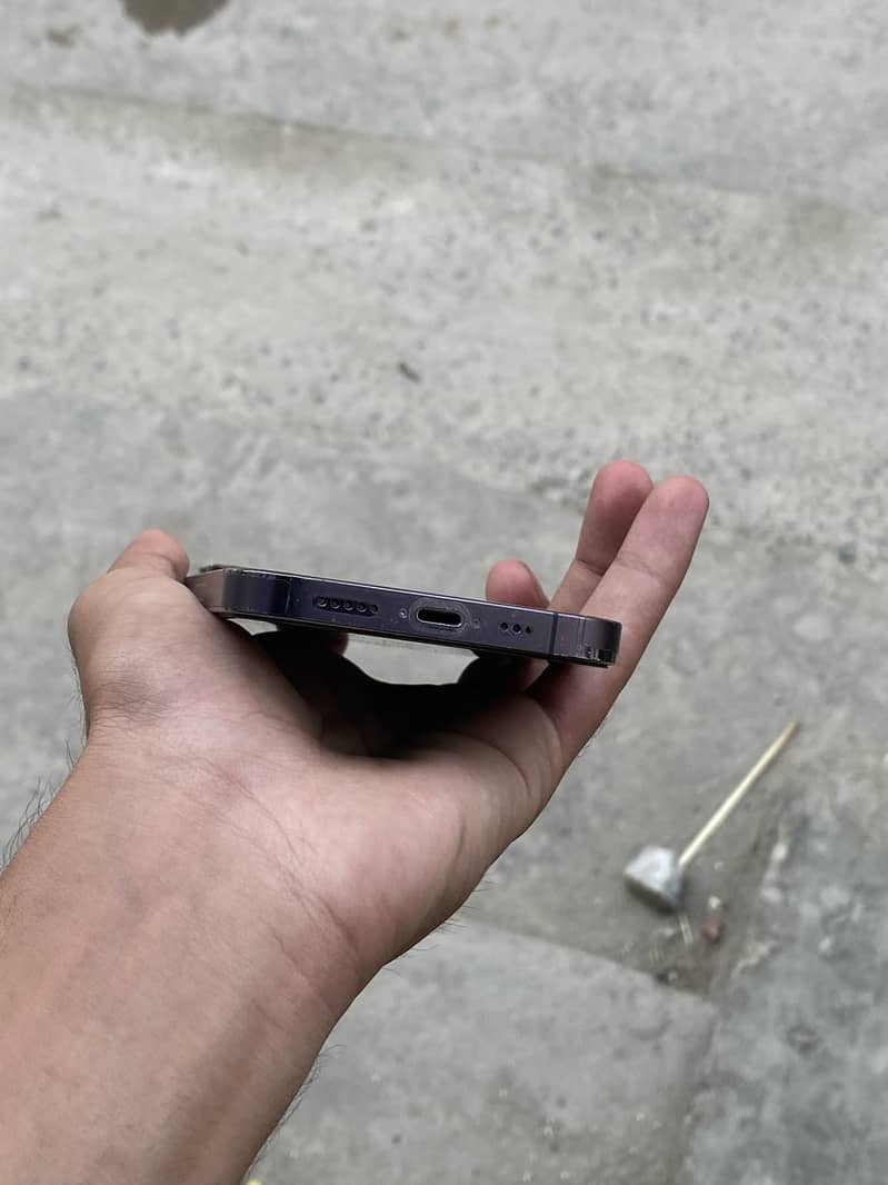 IPhone 14 pro 2