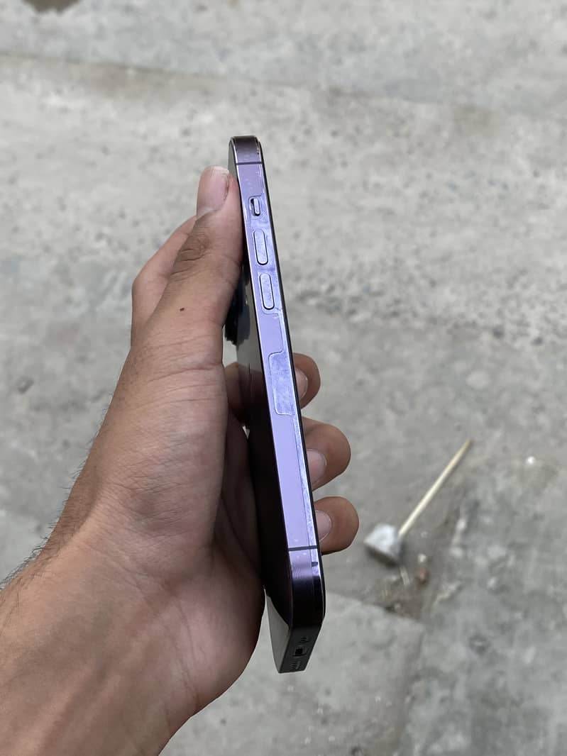 IPhone 14 pro 3