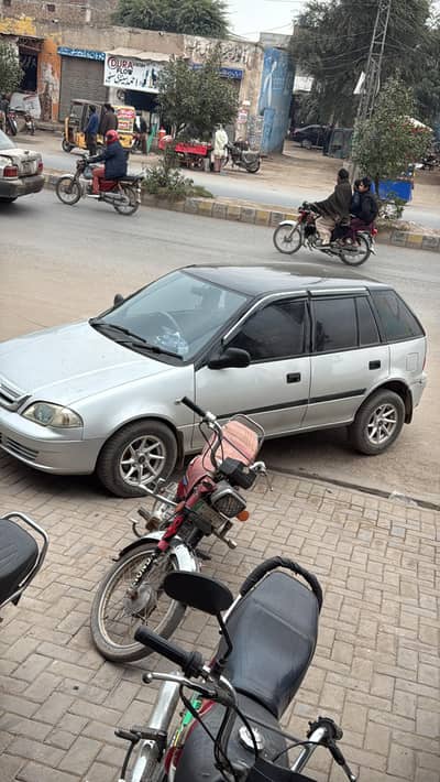 Suzuki cultus silver 2004 modal neat clean home used lush car