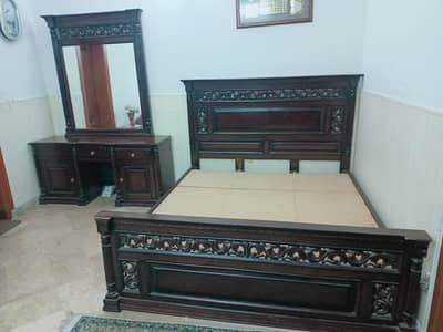 King Size Bed For Sale in I-8 Islamabad