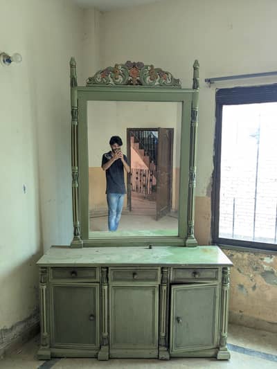 dressing table with mirror