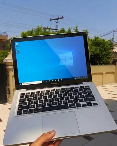 Apple MacBook 2011  |  4GB RAM | intel i5 processor
