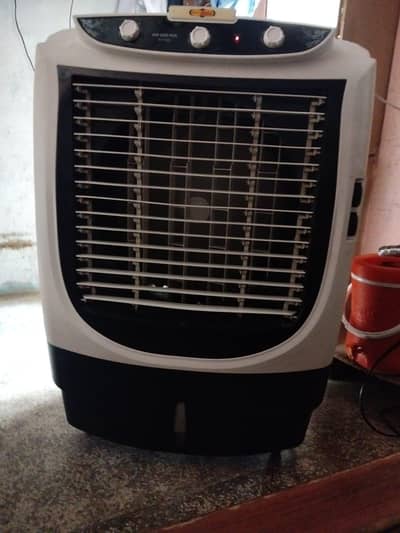9/10 condition AC air cooler with 6x ice packs