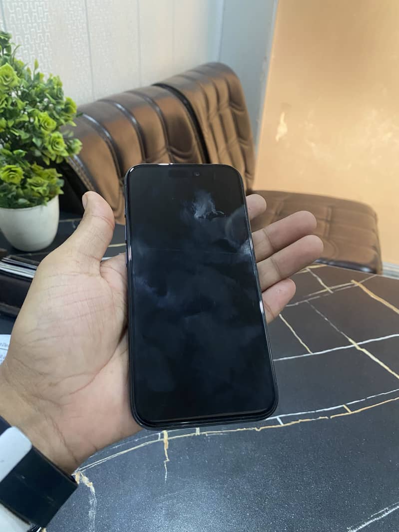 iPhone 15 pro 3