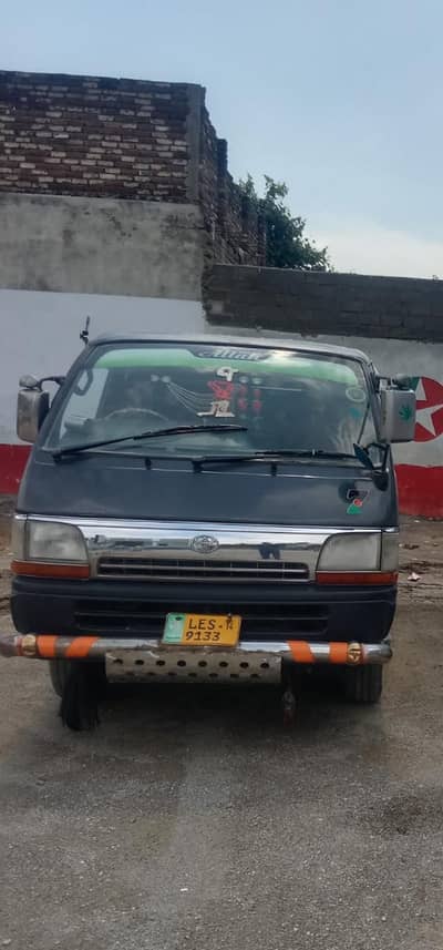 toyota hiace 92model2014 register 2RZ engine lush condition LHR number
