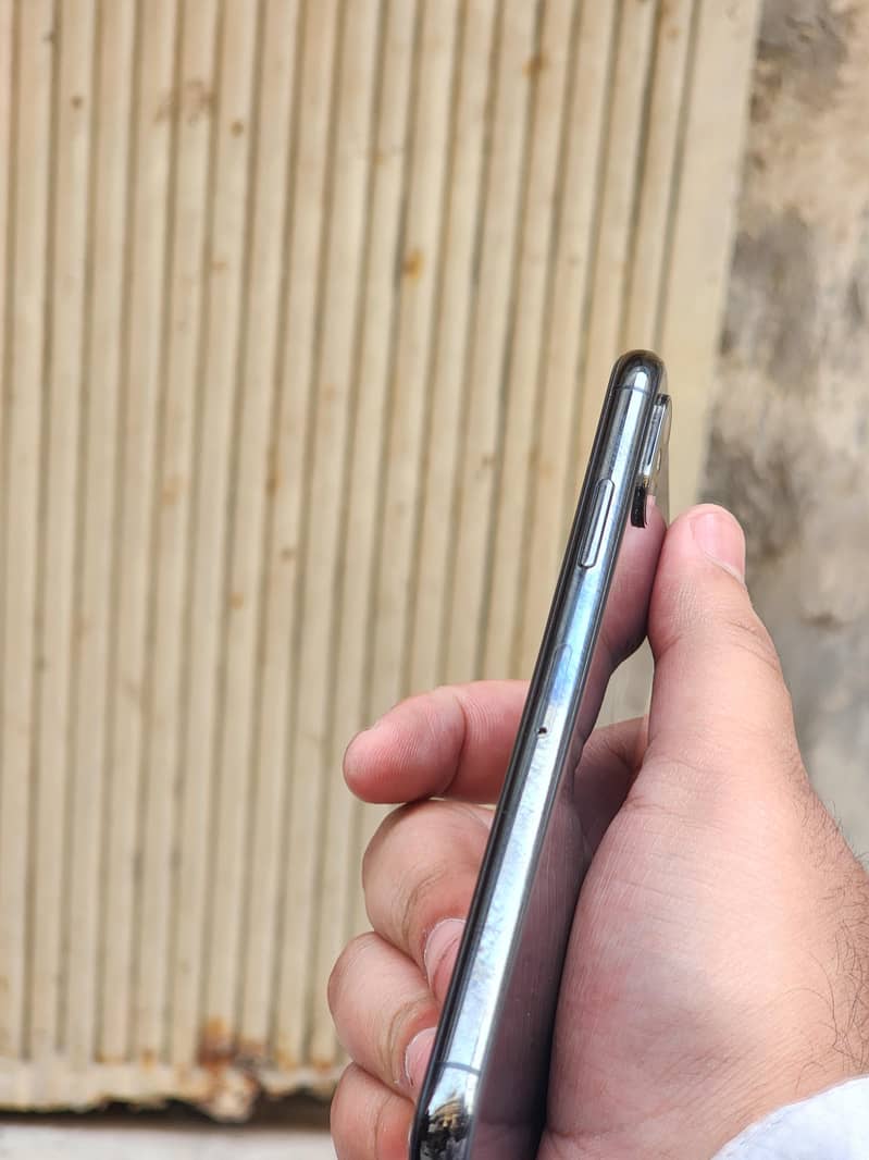 iPhone x 4