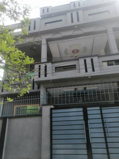 Commercial 6 Marla Portion Available For Rent