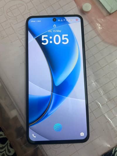 vivo y100 with box and original charger