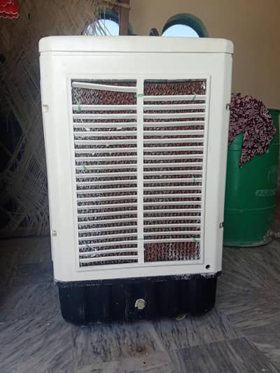 Air cooler hy only 9 month use kia hai full working hy