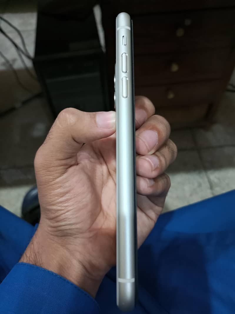 iphone 11 3