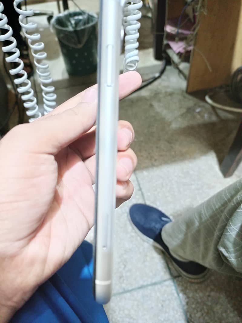 iphone 11 4