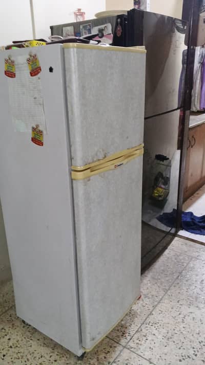 pel Invater and DAWLANCE fridge for sale