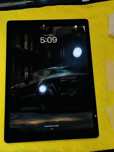 IPAD PRO 1st generation 12.9 inch screen 32gb