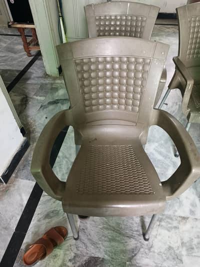 decent company chair