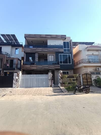 Luxurious 10 Marla Brand New House for Sale in Block B - Bismillah Housing Scheme