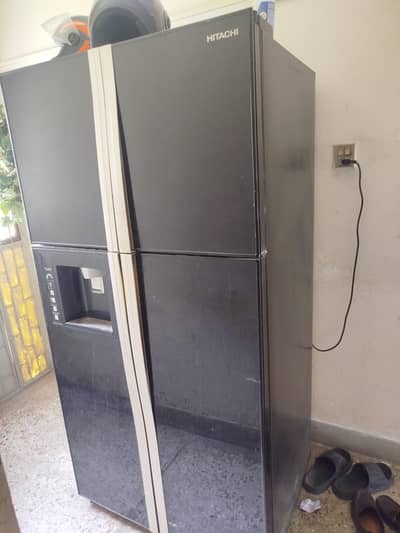 Hitachi refrigerator double door in mint condition