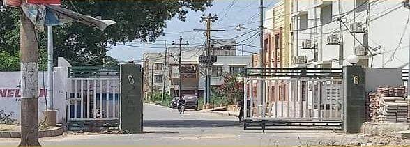 400 Yard Corner Plot For Sale in Karachi University Society