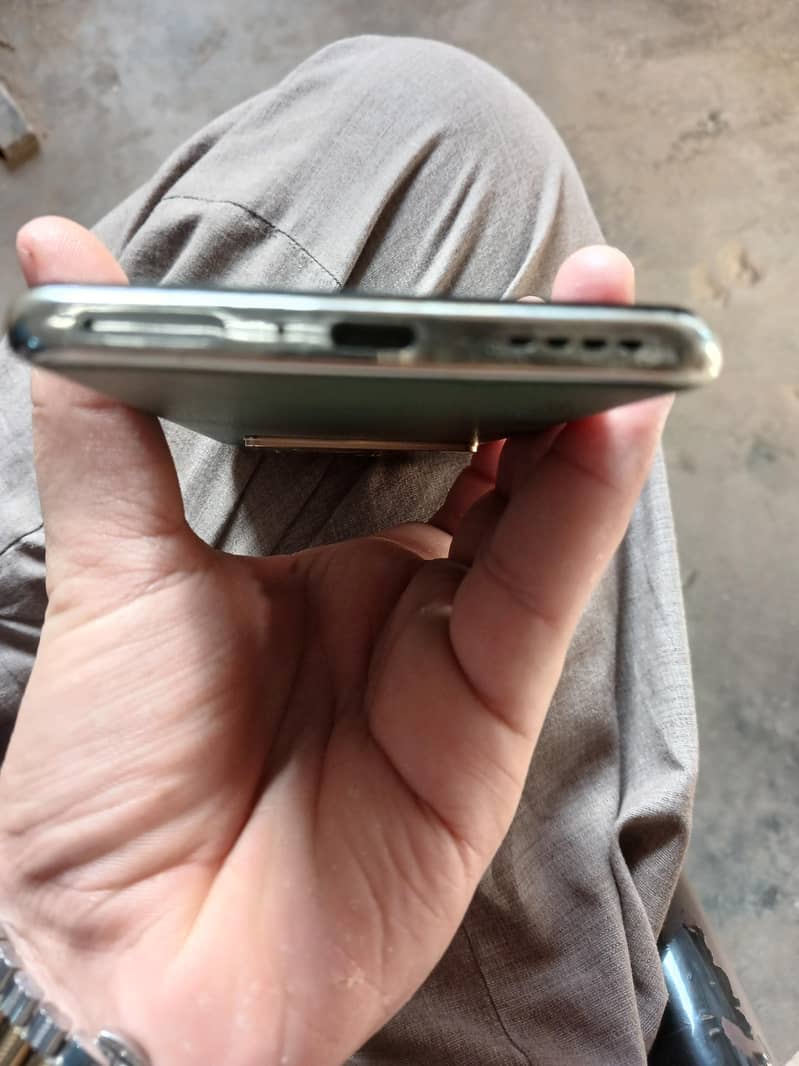 infinix Note 40 pro 5