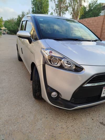 Toyota Sienta G package Top of the line Variant 2020 Regd.