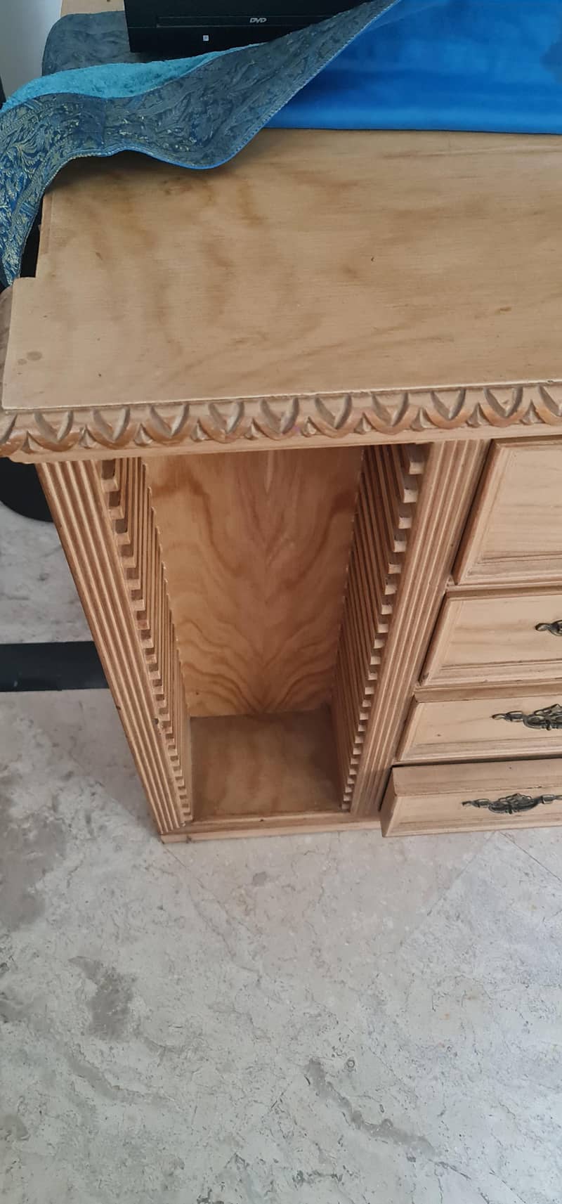 SOLID WOOD SHELF/ MULTIPURPOSE/ TV CONSOLE 2