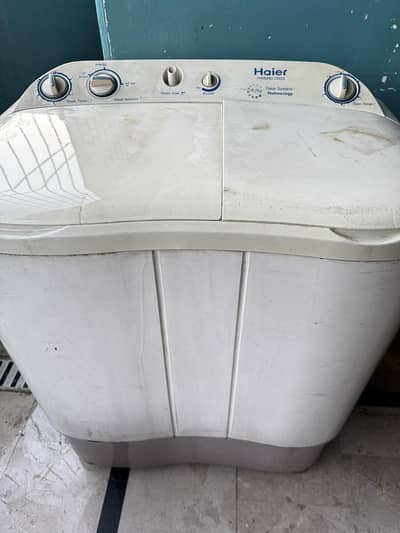 Washing machine with dryer twin tub machine Haier used urgent sale