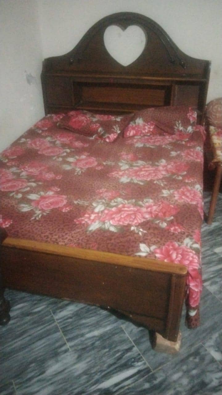 D/Bed & Single Bed 1
